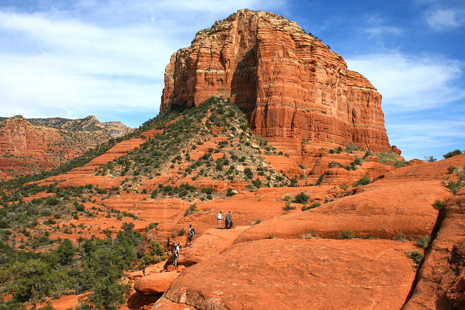 Admiring Arizona's Stunning Red Rocks - Skeehive